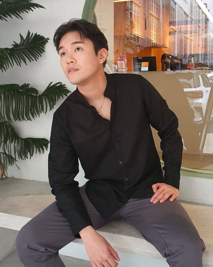 Men's Linen shirt in Black